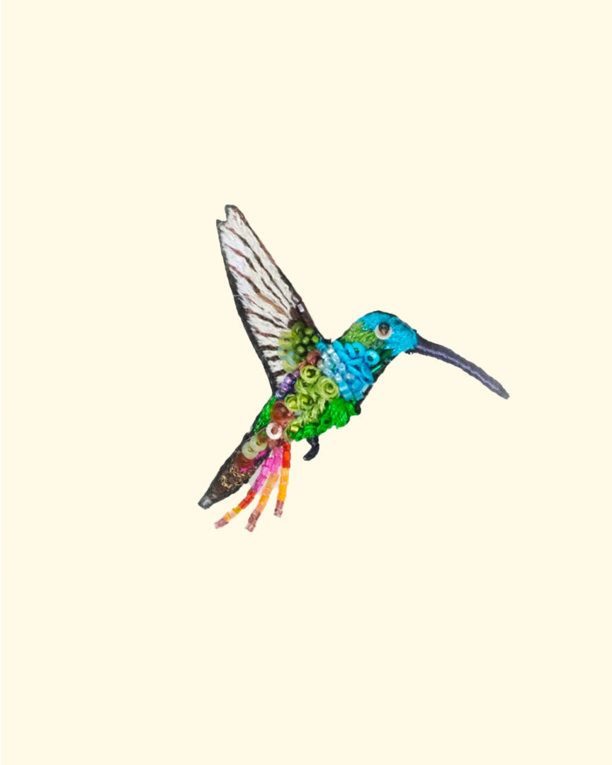 Emerald Chin Hummingbird Brooch Pin