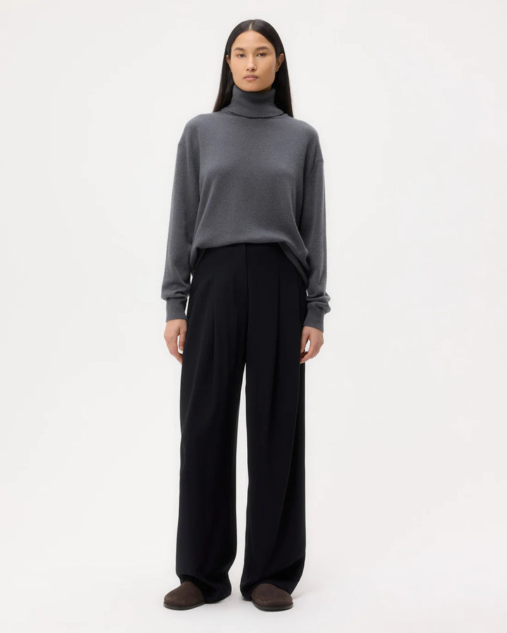 Easy T Neck | Flat Charcoal