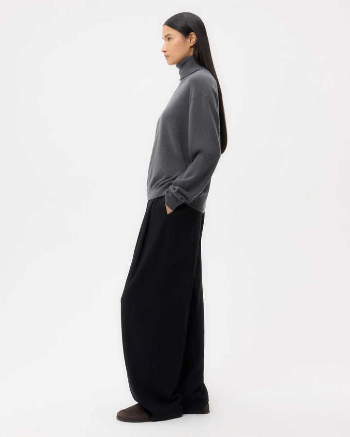 Easy T Neck | Flat Charcoal