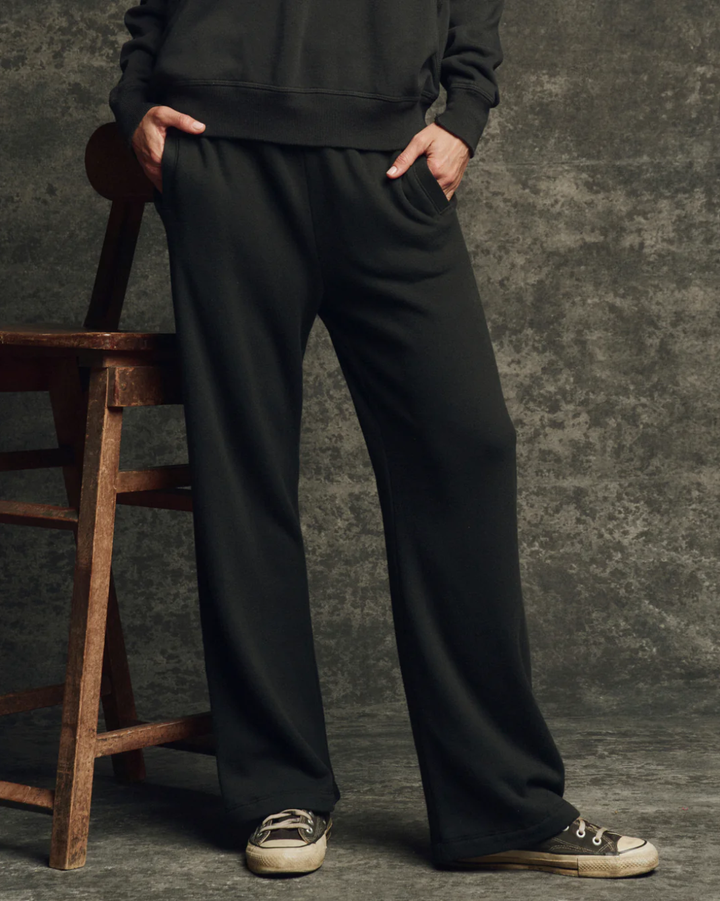The Fleece Victory Sweatpant | Almost Black