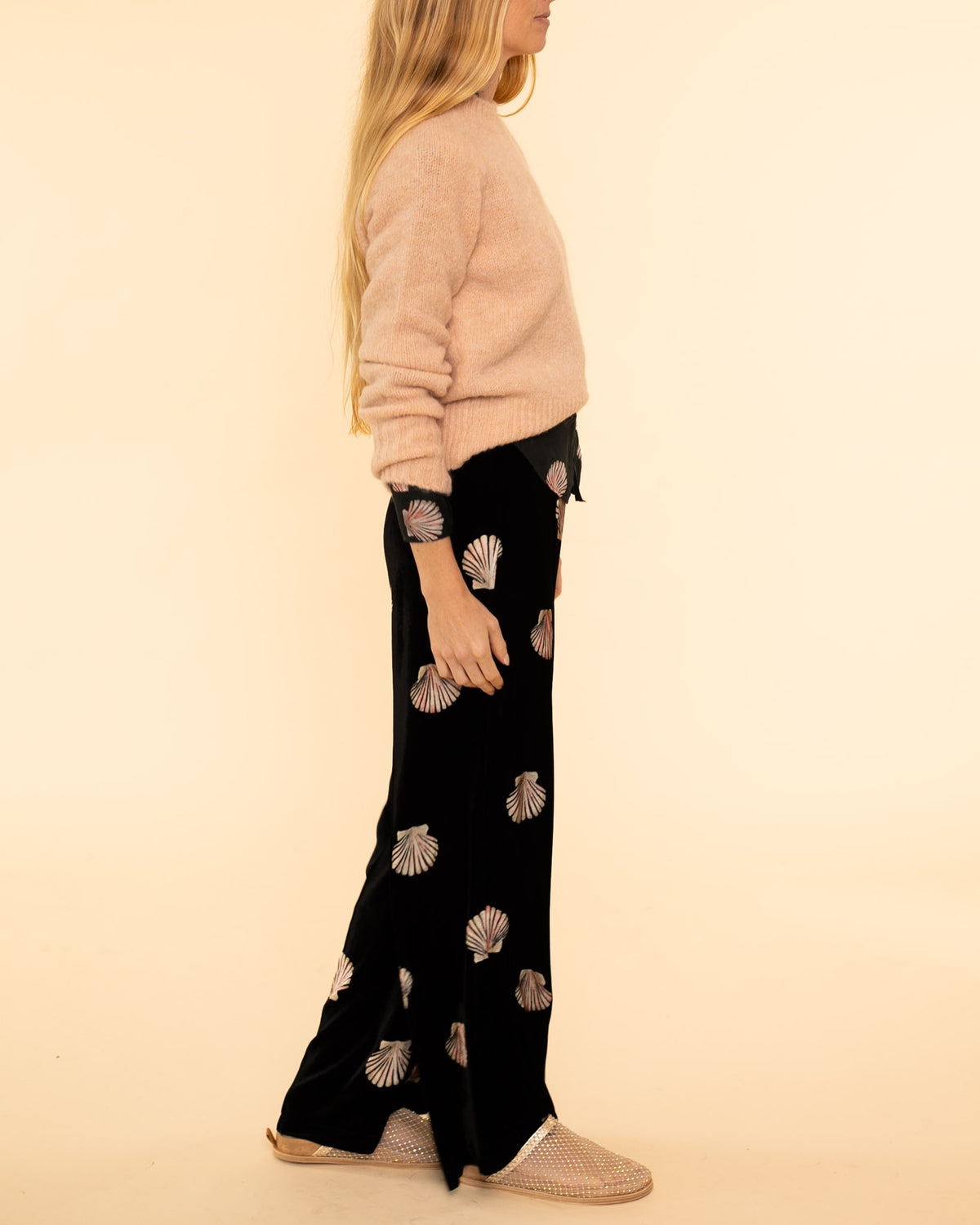 Mother of Pearl Print Velvet Pants | Nero