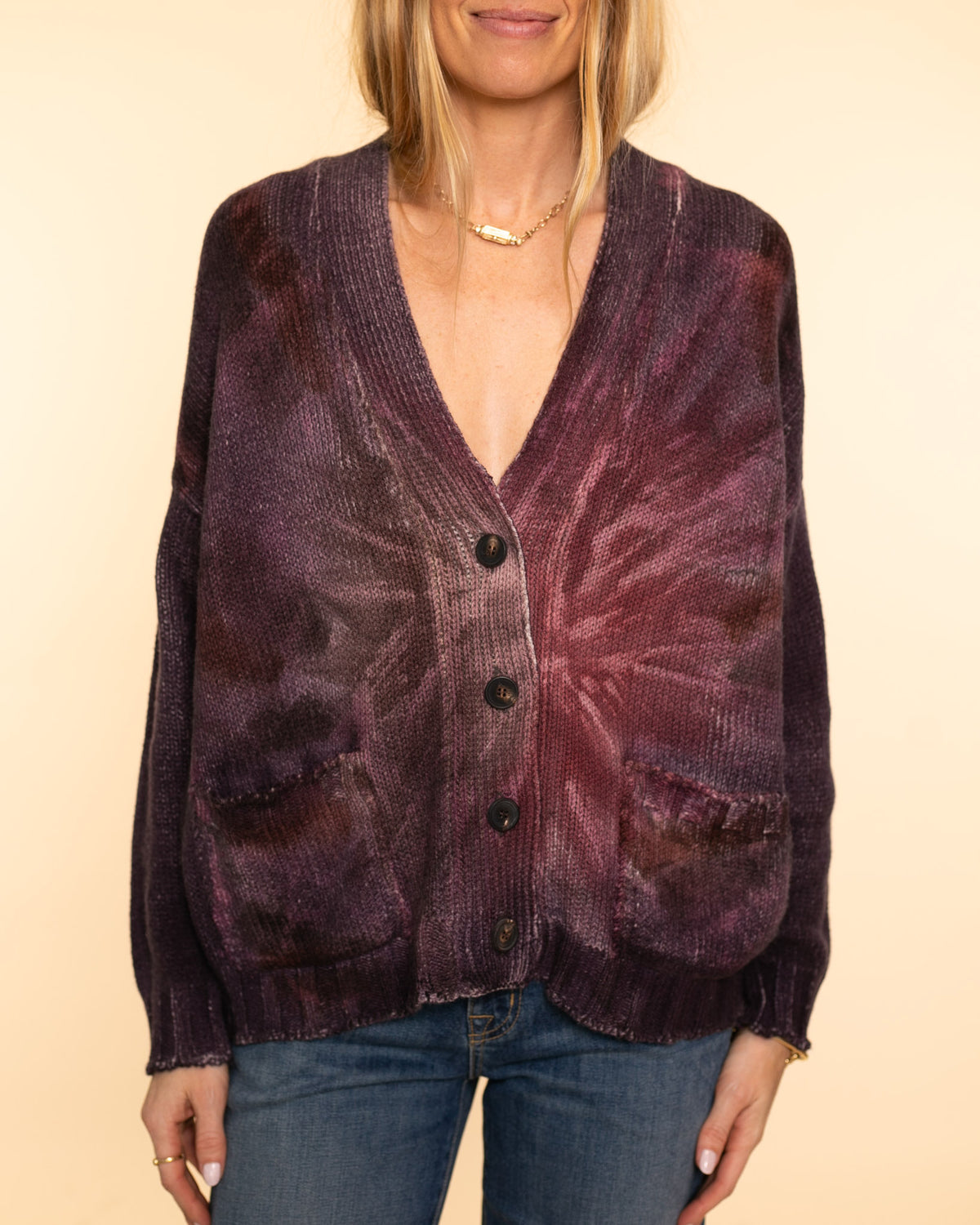 Atlante V Neck Cardigan | Mosto