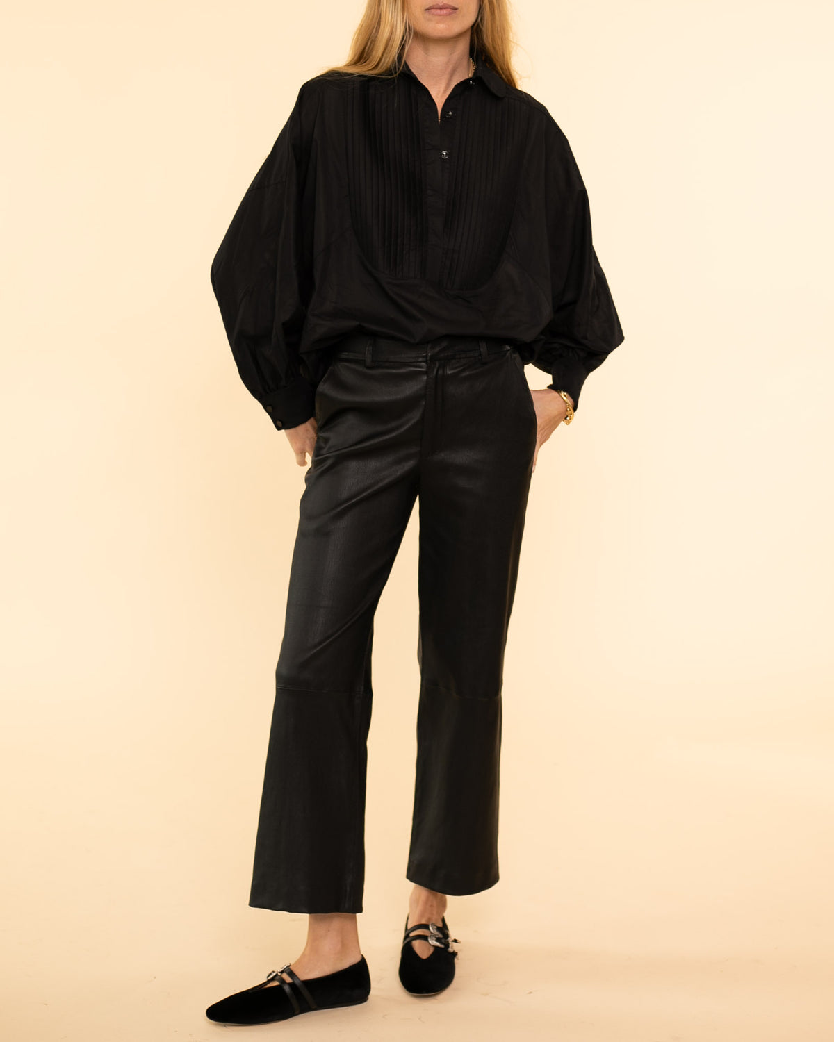 Cropped Baggy Lowrise Trousers | Black