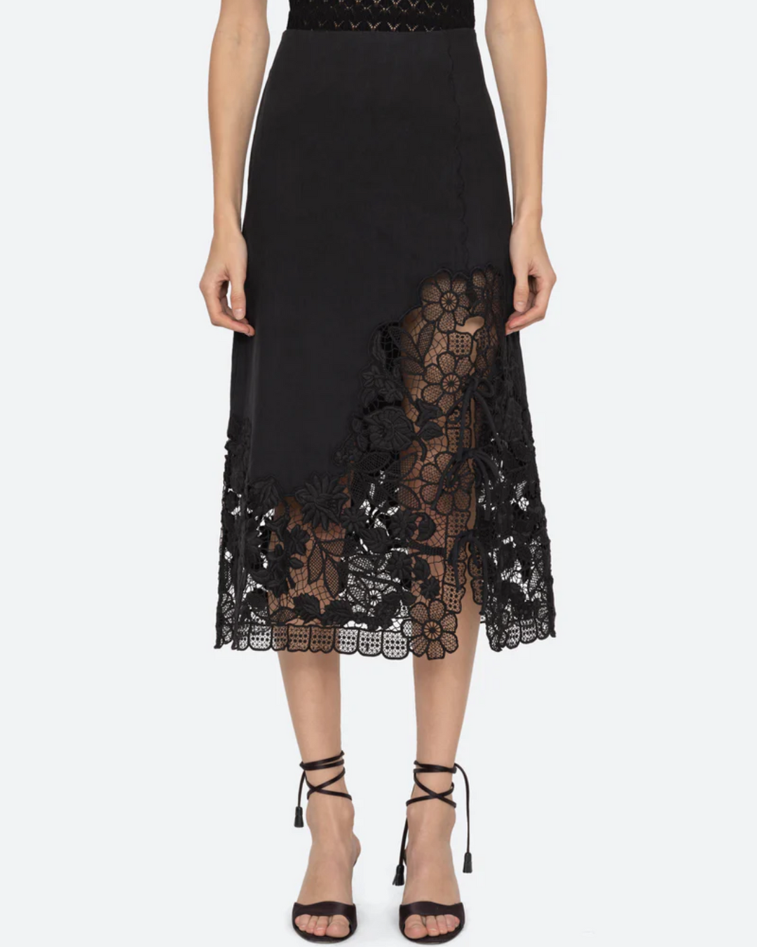 Katharine Embroidery Tie Skirt | Black