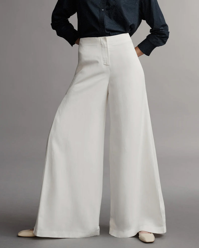 Stevie Pant | White