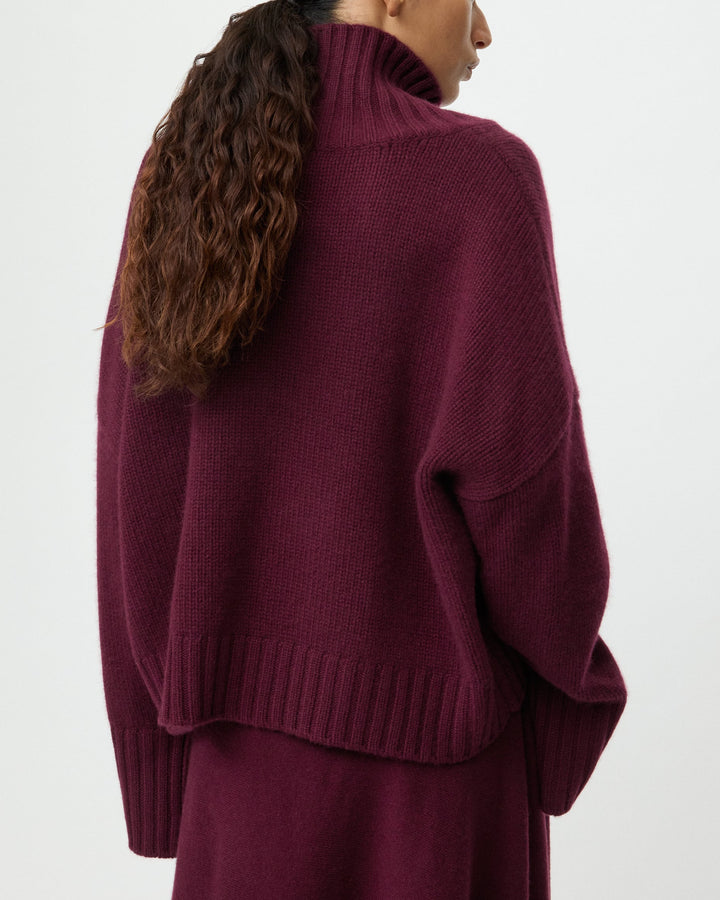Girlfriend Turtleneck | Bordeaux