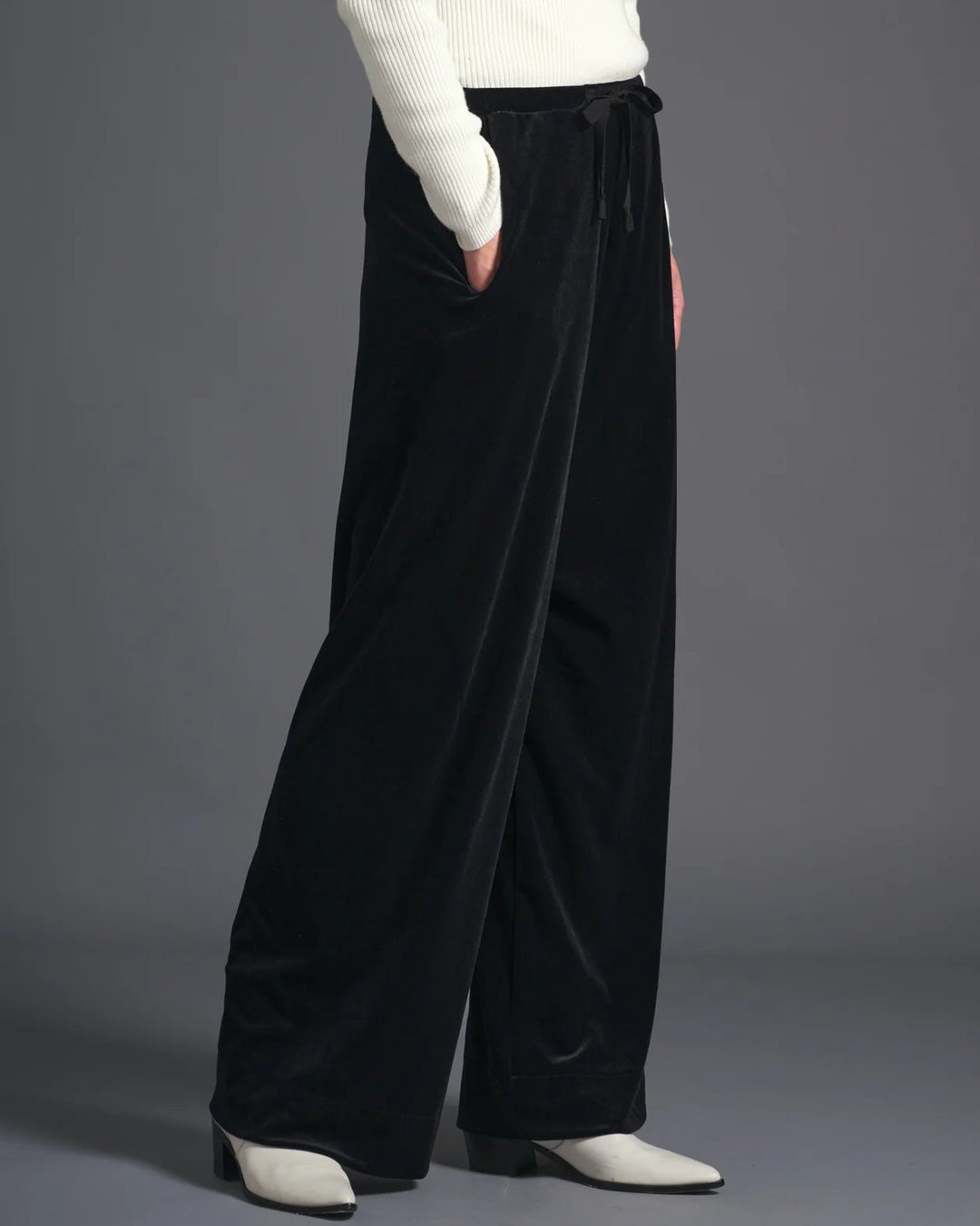 Alison Trouser | Black