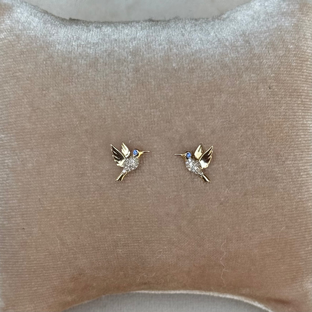 Pave Hummingbird Studs W/Emerald Eyes | Yellow Gold