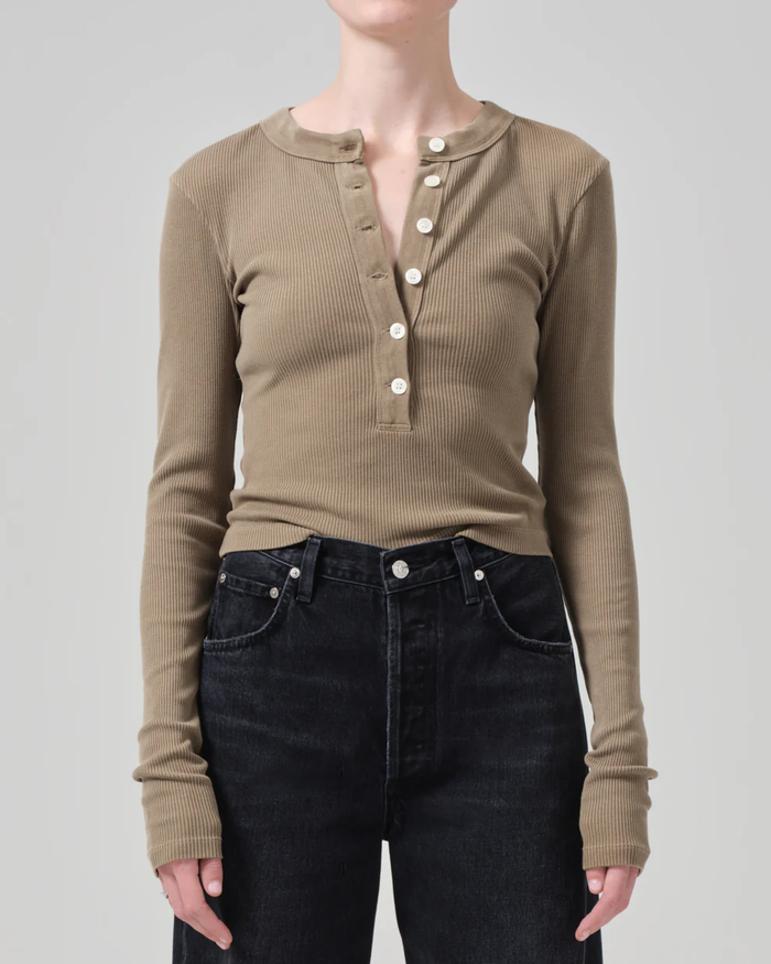 Varra Henley | Ambra