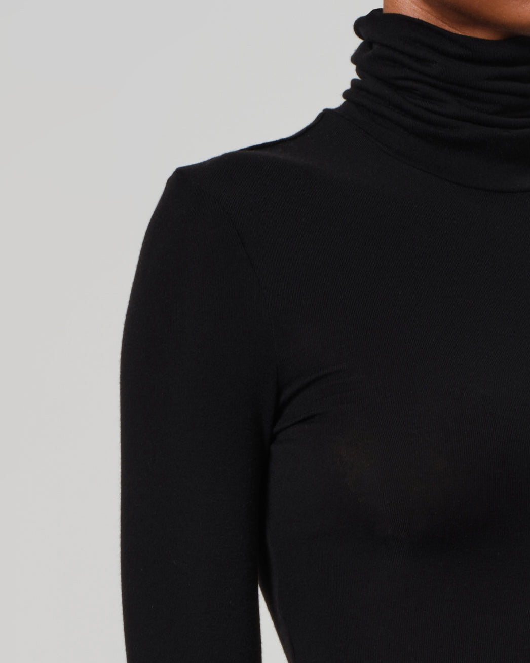 Caradene Turtleneck | Black