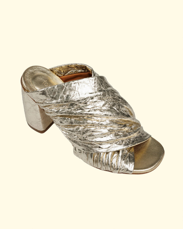 Leather Heeled Thong Sandals | Silver