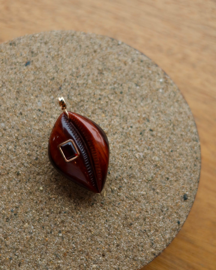 Grande Red Tigers Eye Carved Cowry With Citrine Charm