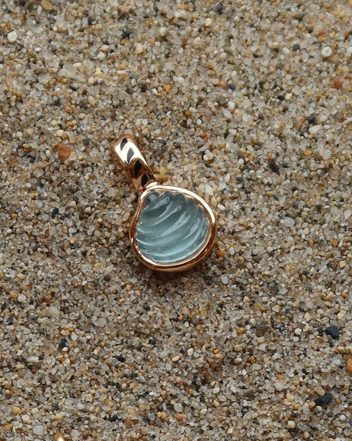 Carved Venus Charm Sz XS | Labradorite