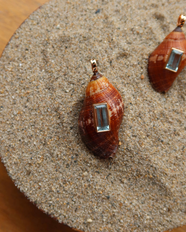 Nassa Shell With Aquamarine