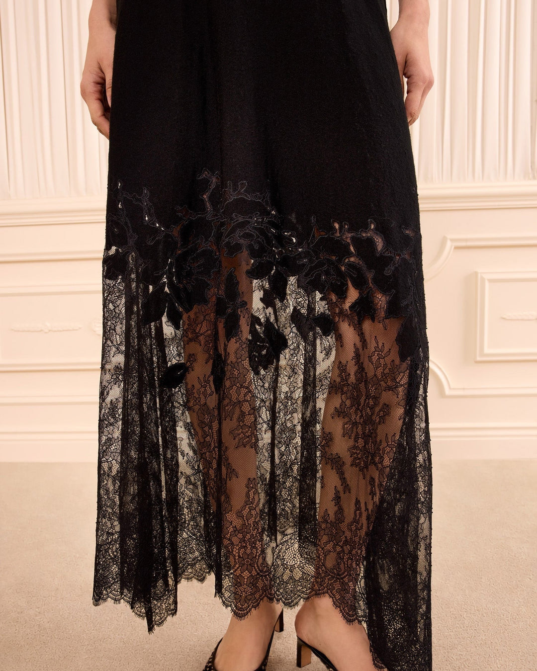 Josina Lace Midi Skirt | Noir