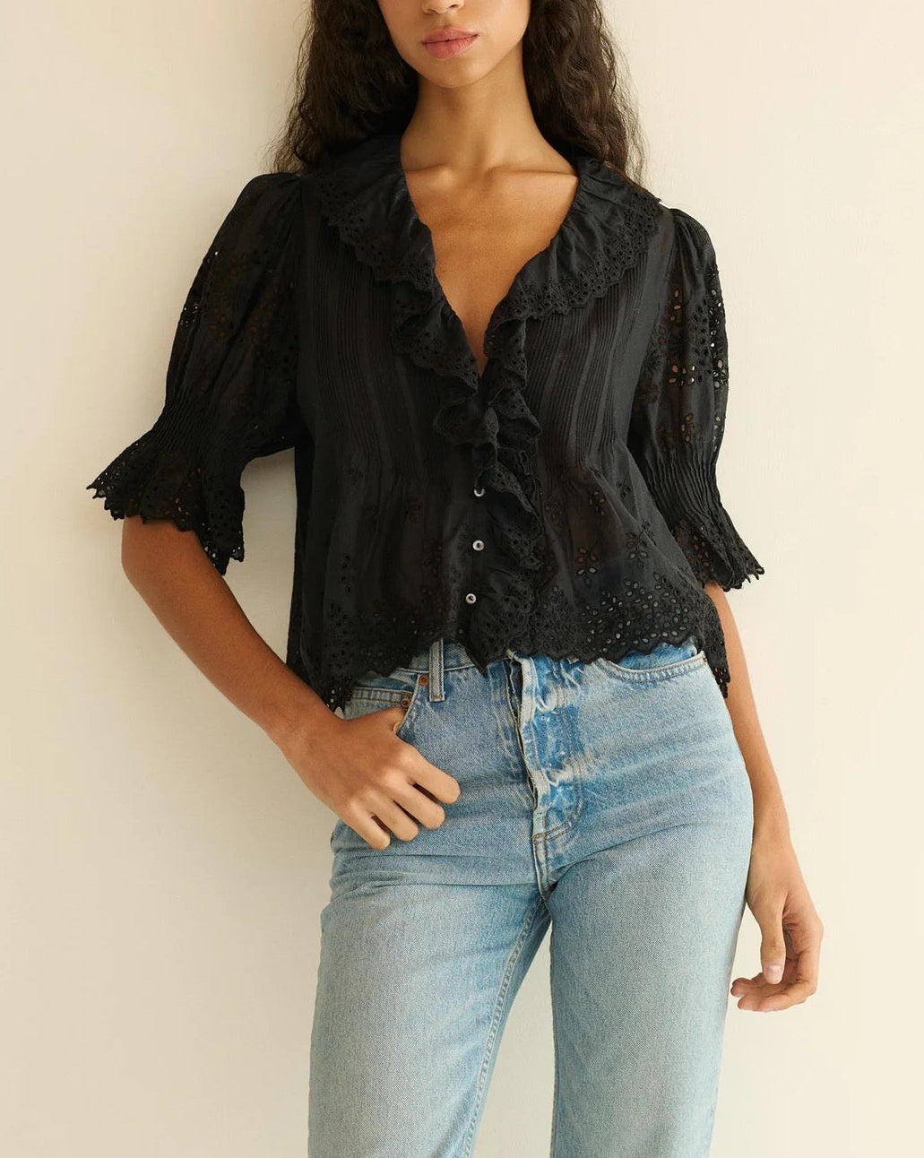 Henri Top | Black Eyelet