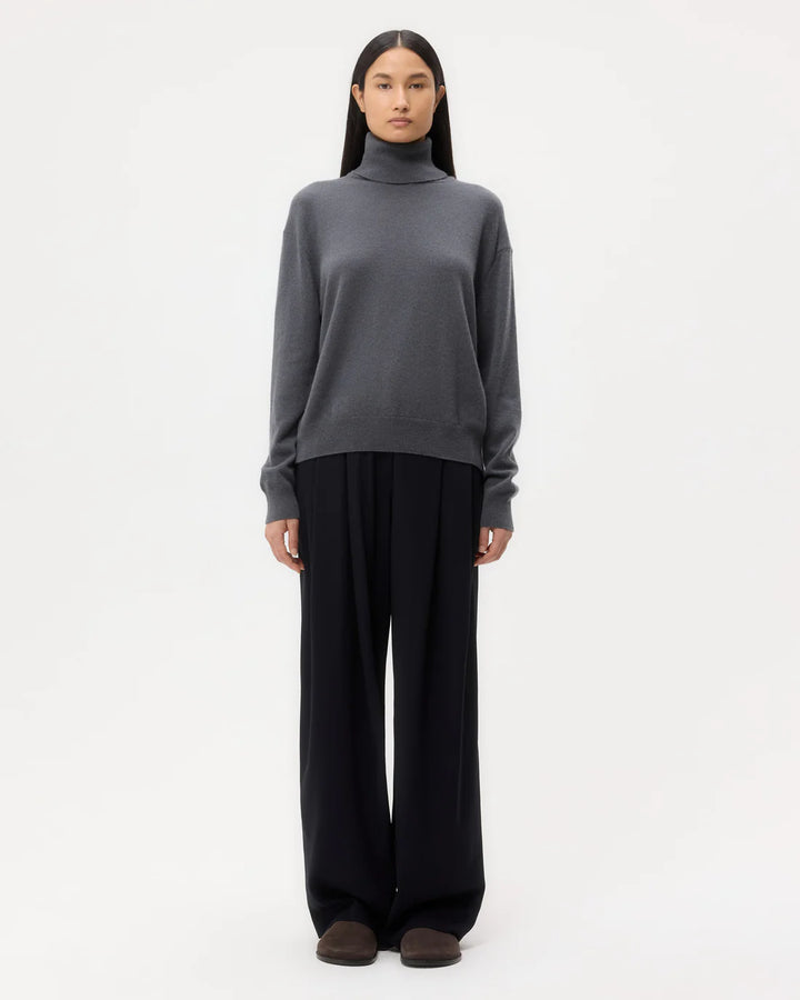 Easy T Neck | Flat Charcoal