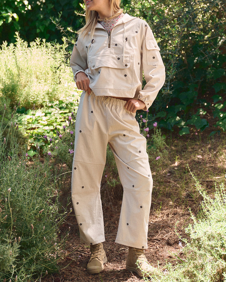 Embroidered Trailhead Pullover | Cream w/ Daisies