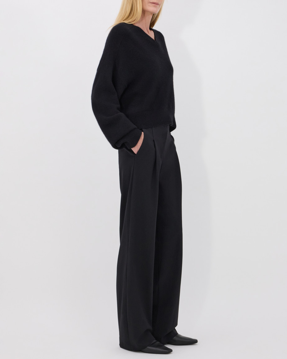 Osilo Tailored Straight Trouser | Black