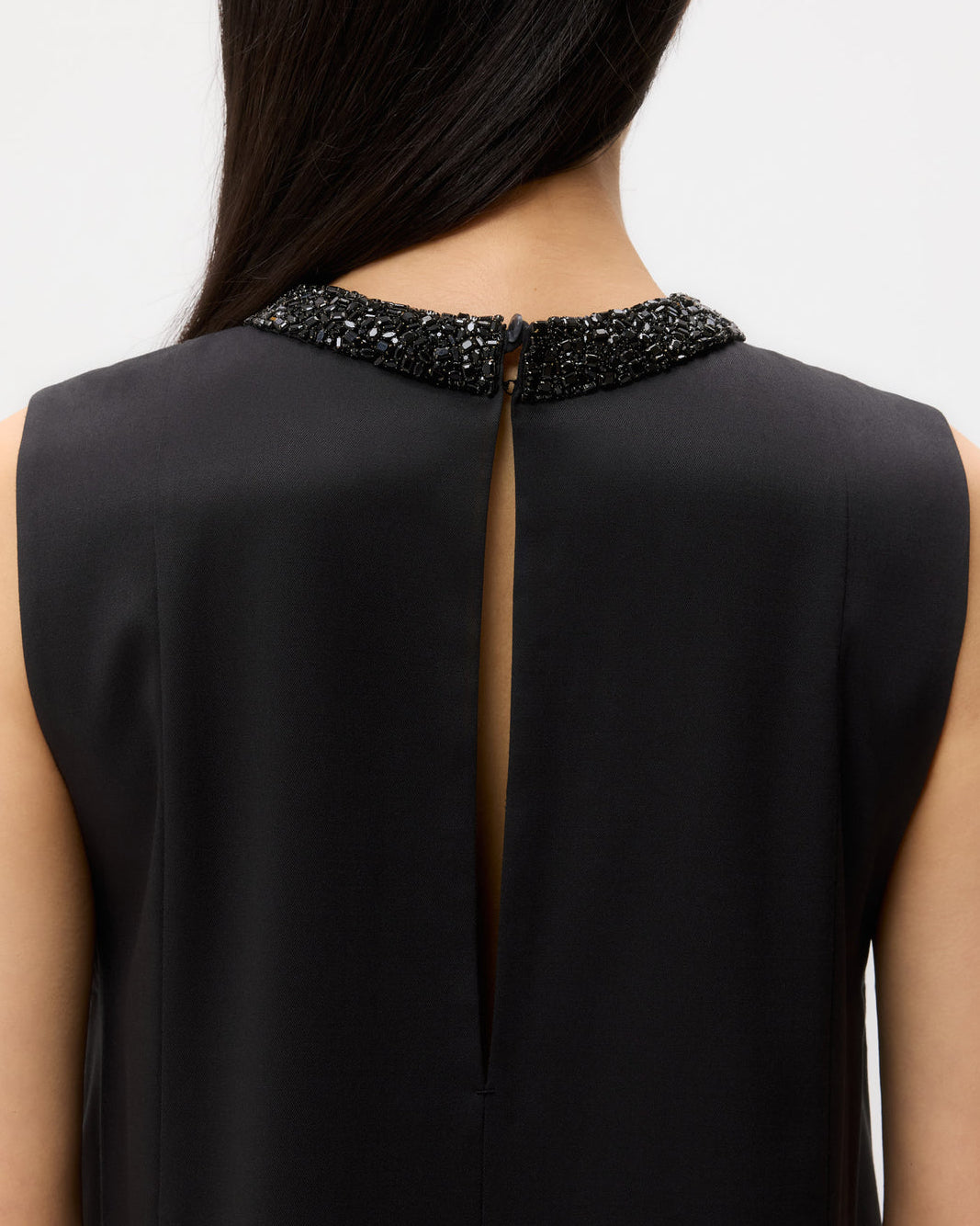 Capitol w/ Crystal Collar | Black