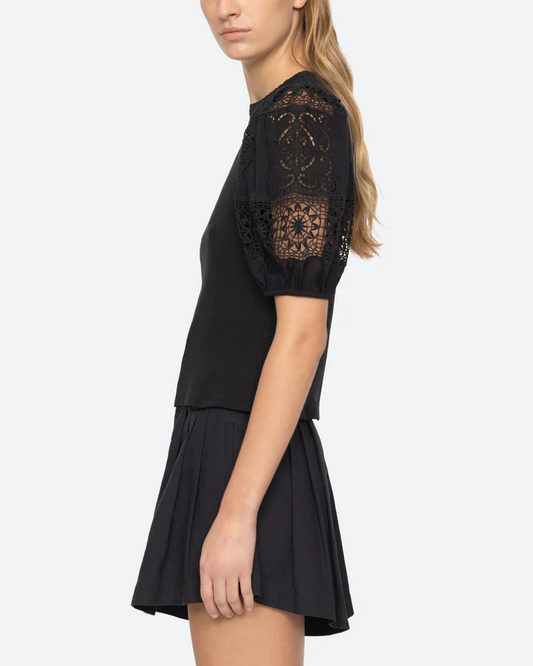 Dahlia Eyelet Combo SLV Tee | Black