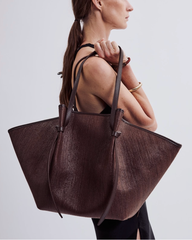 XL Mochi | Fudge Woven Raffia