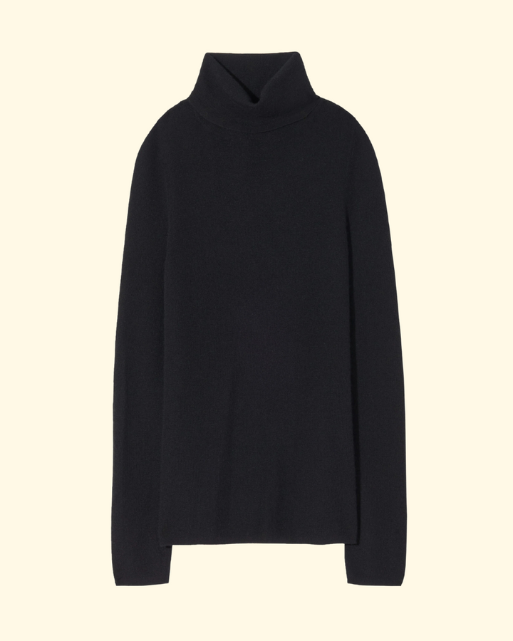 Lynnette Turtleneck | Black