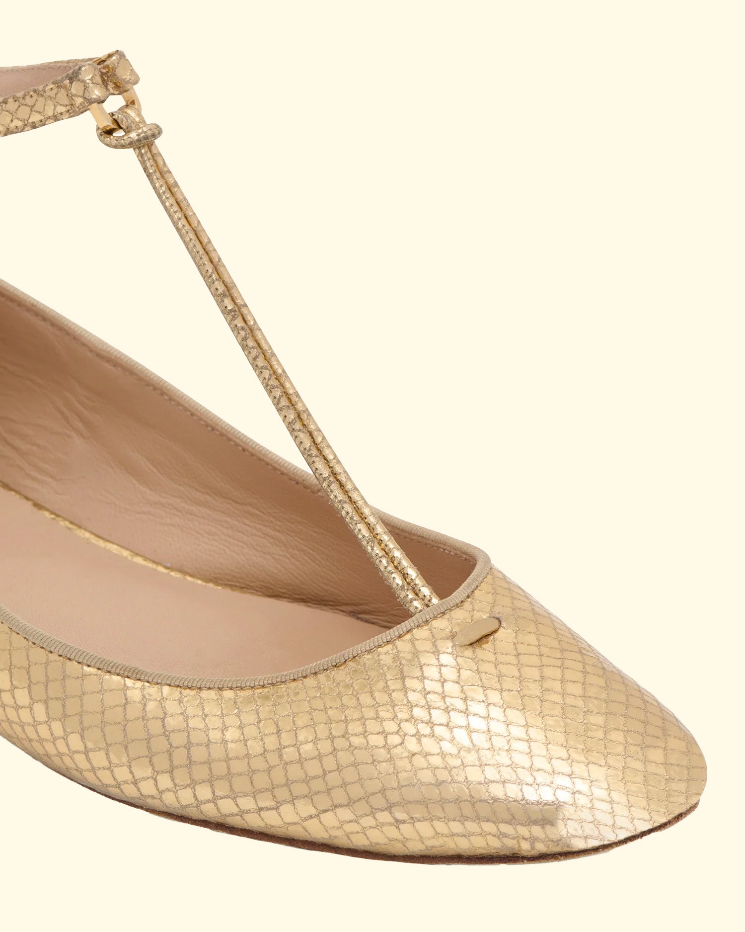 See By Chloe Jane Flat in Metallic Gold outlet Size 7