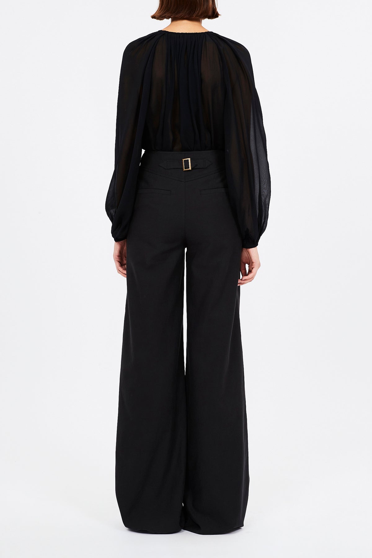 Yalena Pant | Noir