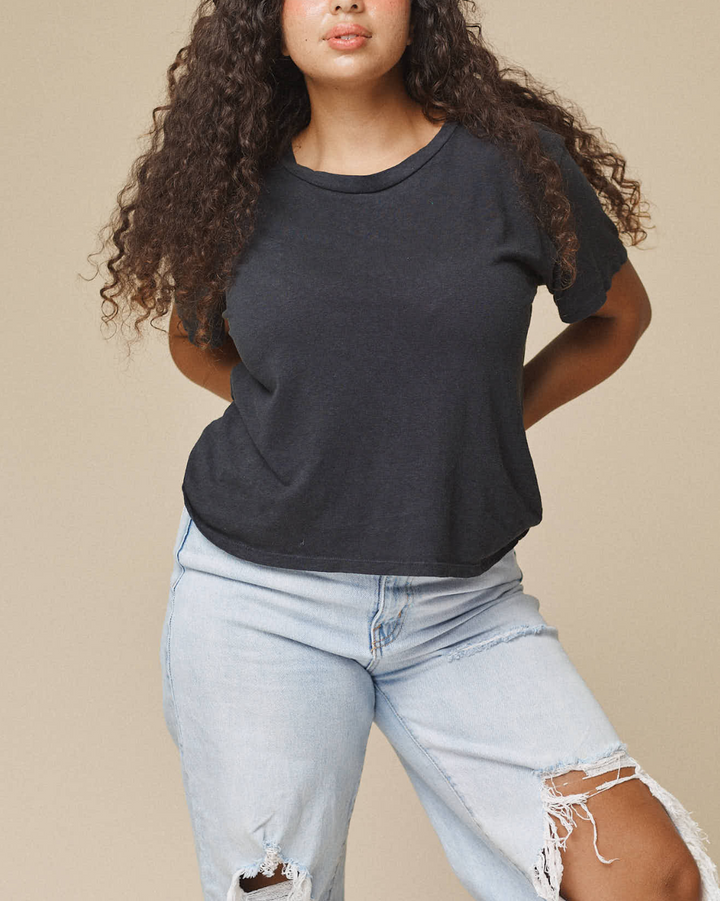 Cropped Loral Tee | Black