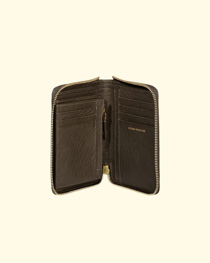 Julien Wallet | Kaki