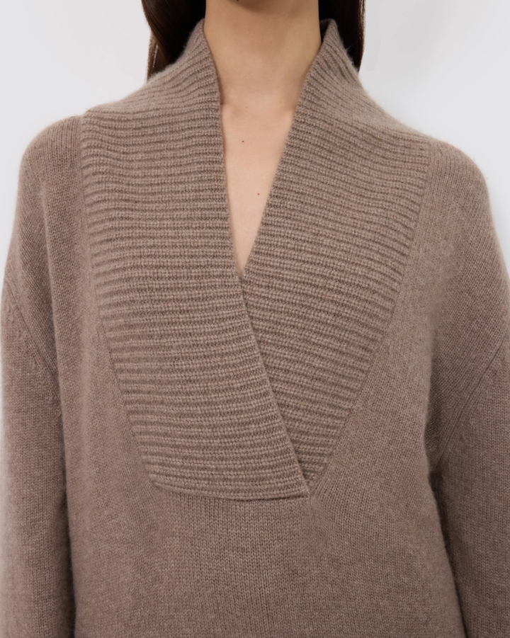 Makela Large V Neck Sweater | Taupe