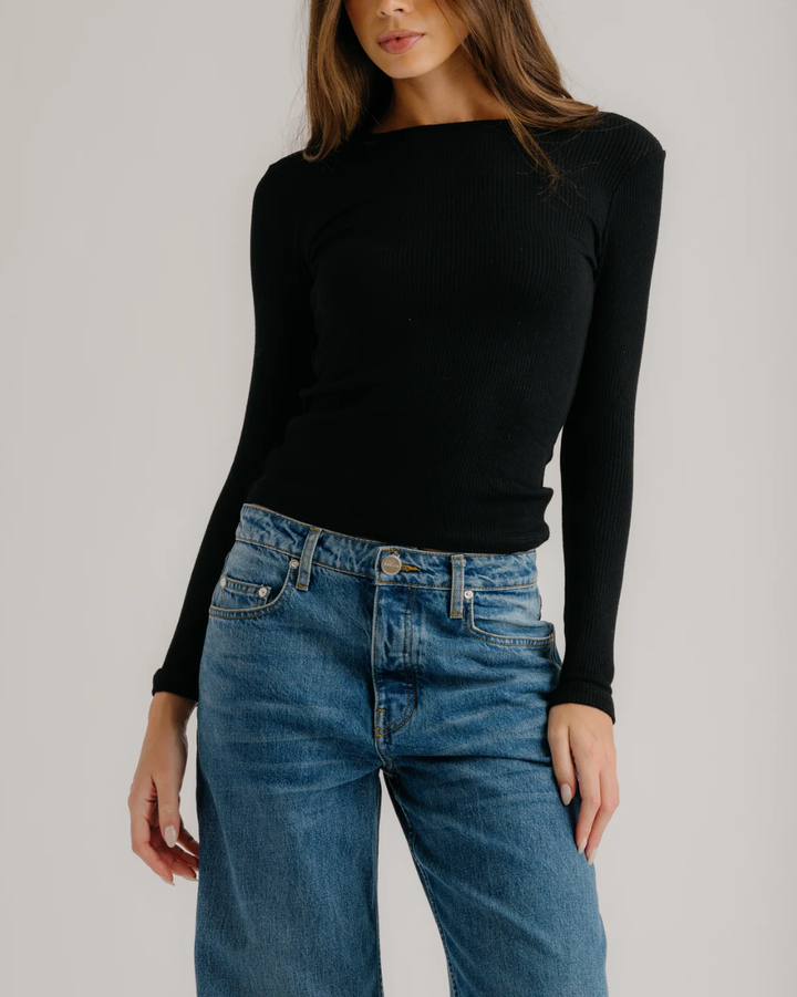 Quincy LS Fitted Crewneck Tee | Black