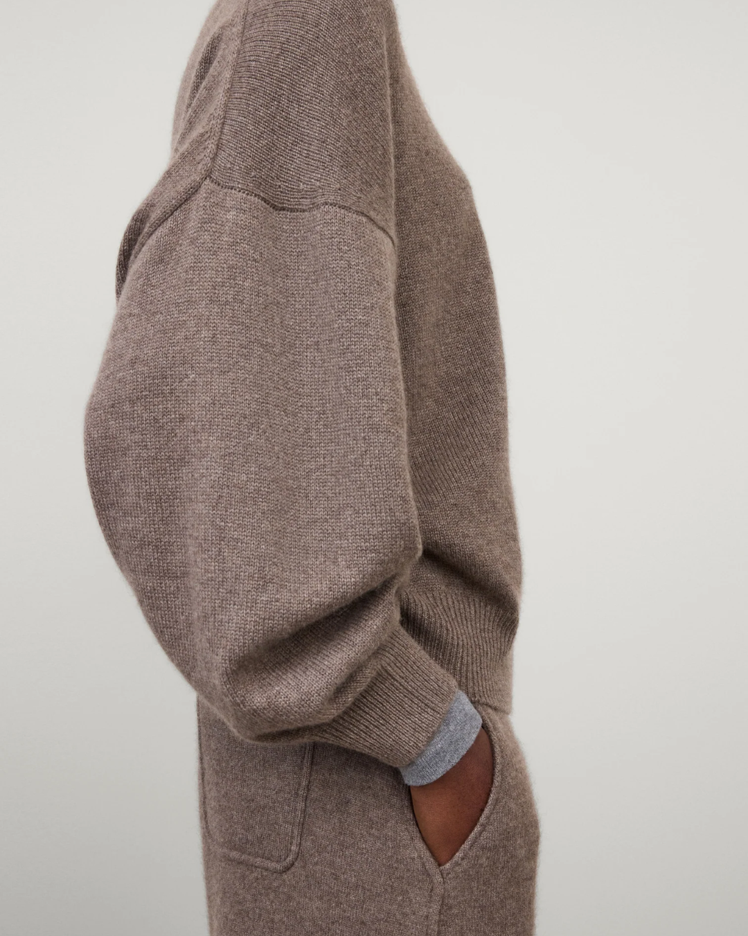 Veira Sweater | Truffle