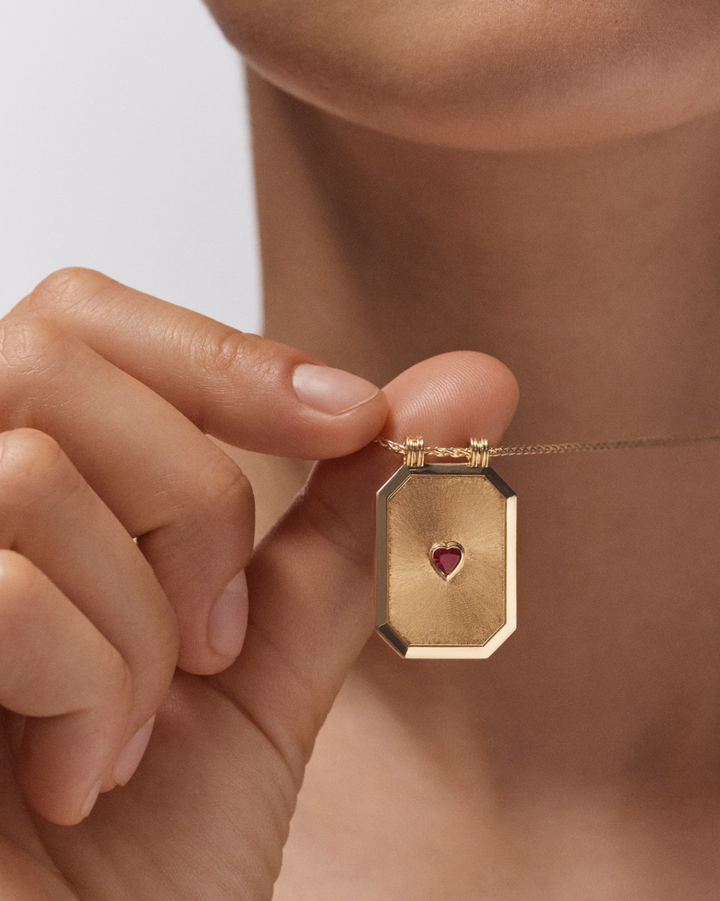 Love Scapular | 18k Yellow Gold