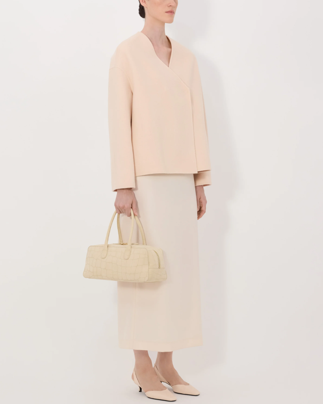 Maara Oval-Shaped Jacket | Cream Rose