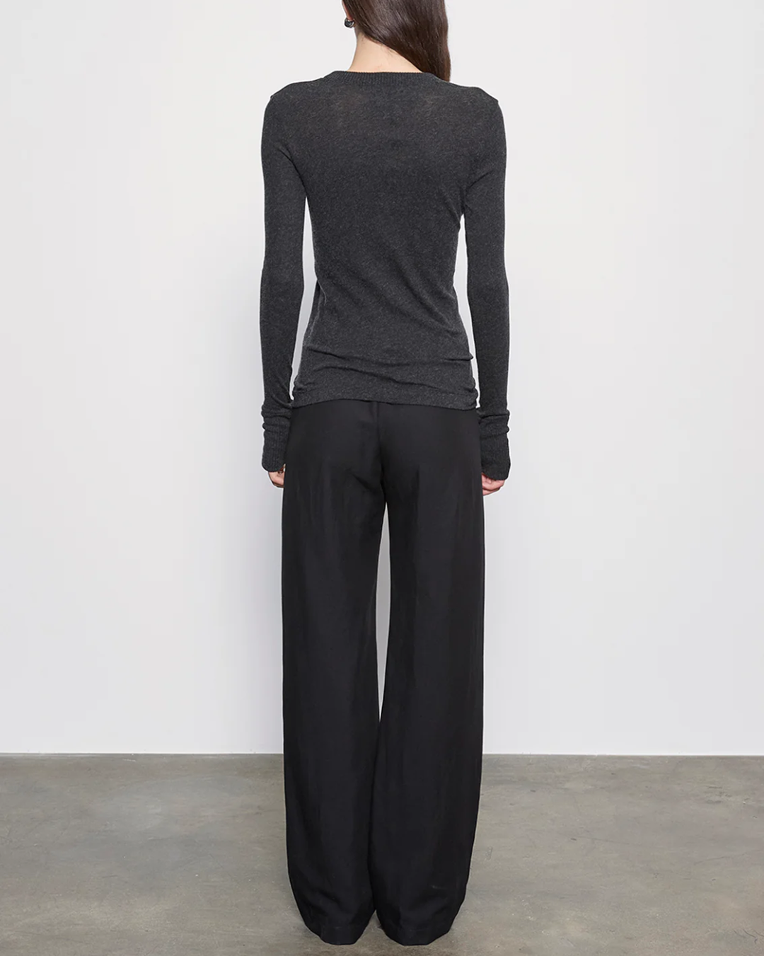 Cashmere Easy Cuffed Crew | Charcoal