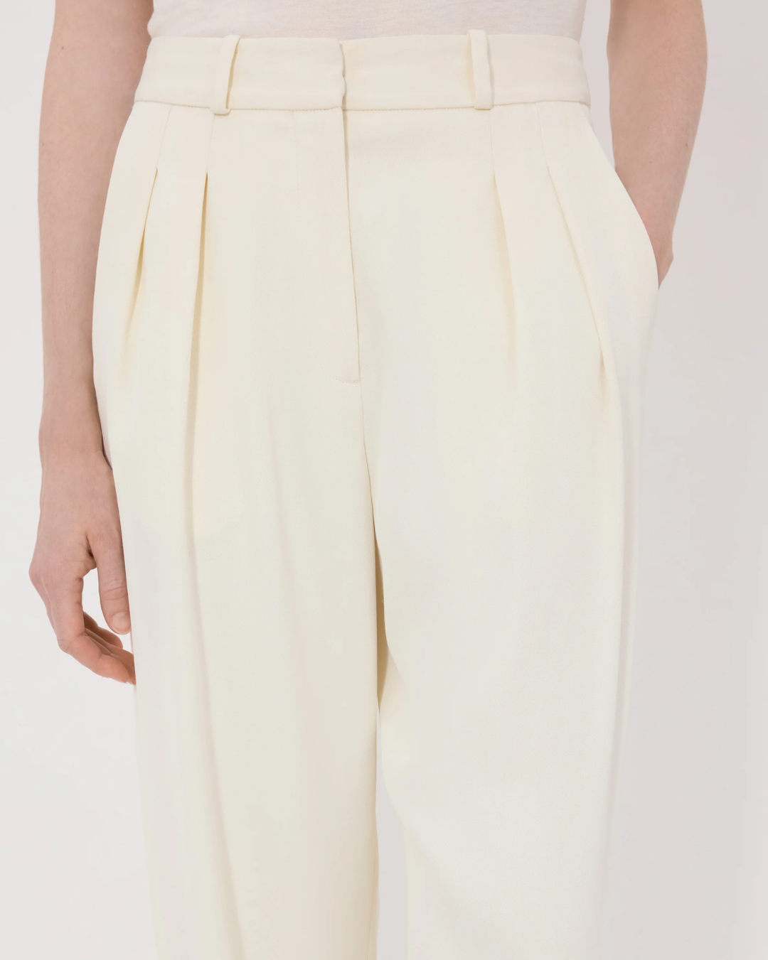 Alio Pleated Tailored Pant | Ivory