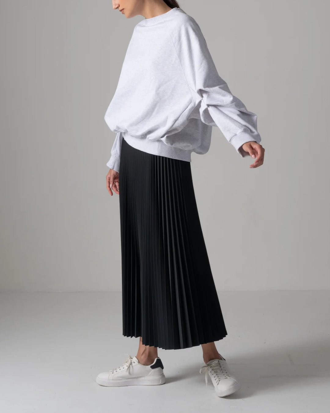 Leila Wide Cuff Sweat Shirt | Ice Grey