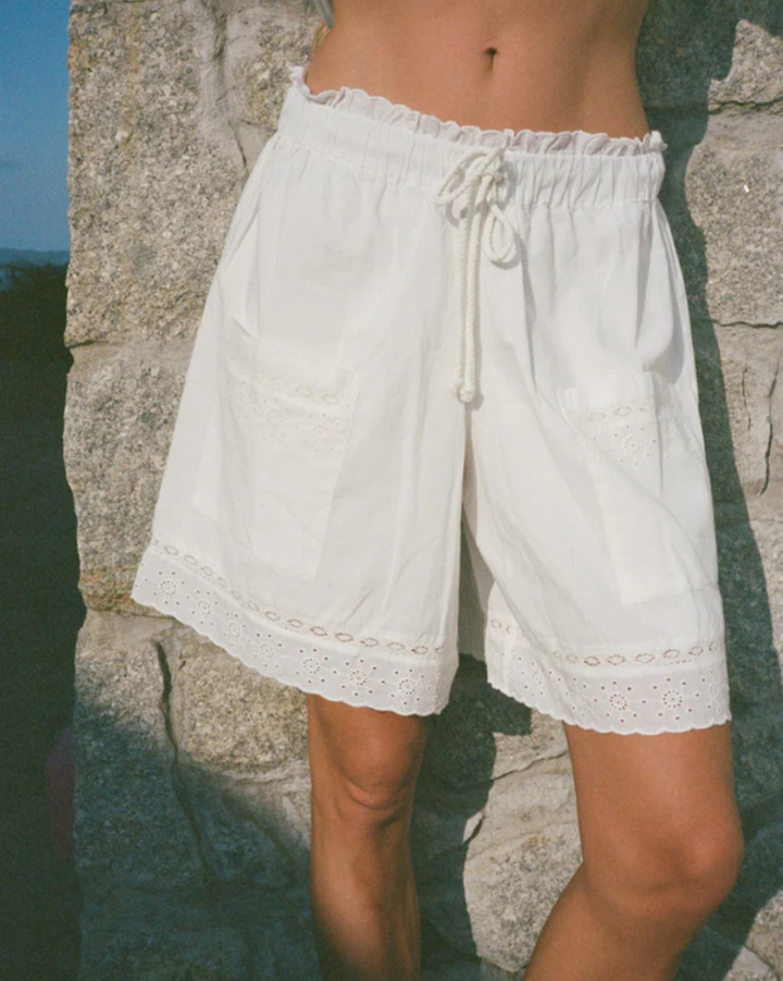 Neria Short | White