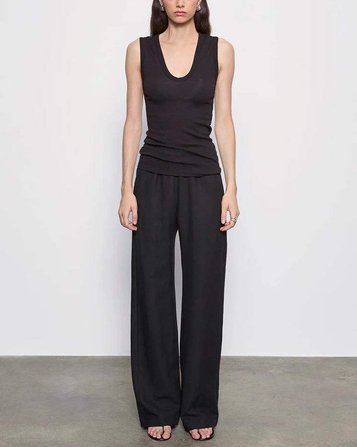 Textured Rib Sleeveless V | Black