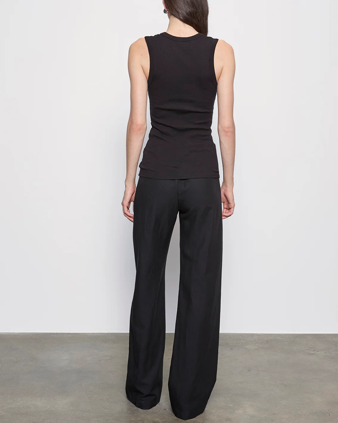 Textured Rib Sleeveless V | Black