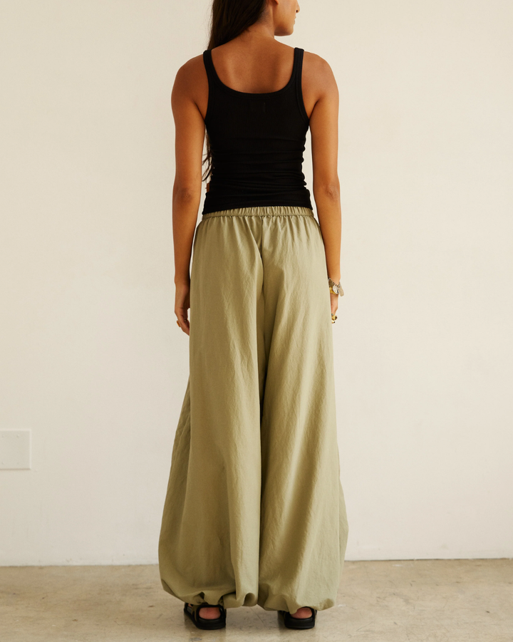 The Balloon Pant | Eucalyptus