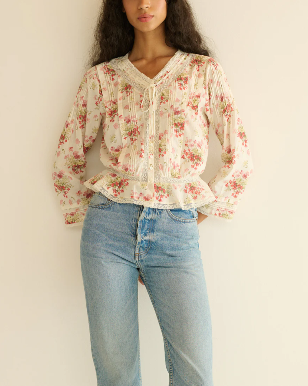 Hillock Top | Ivory Lantana Floral