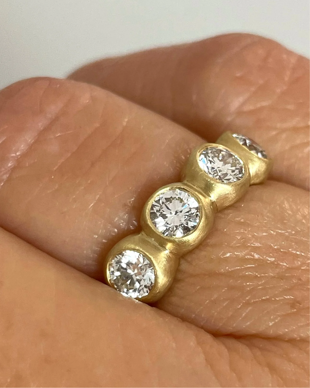 Porch Skimmer Band w/ 4.00 mm Diamonds