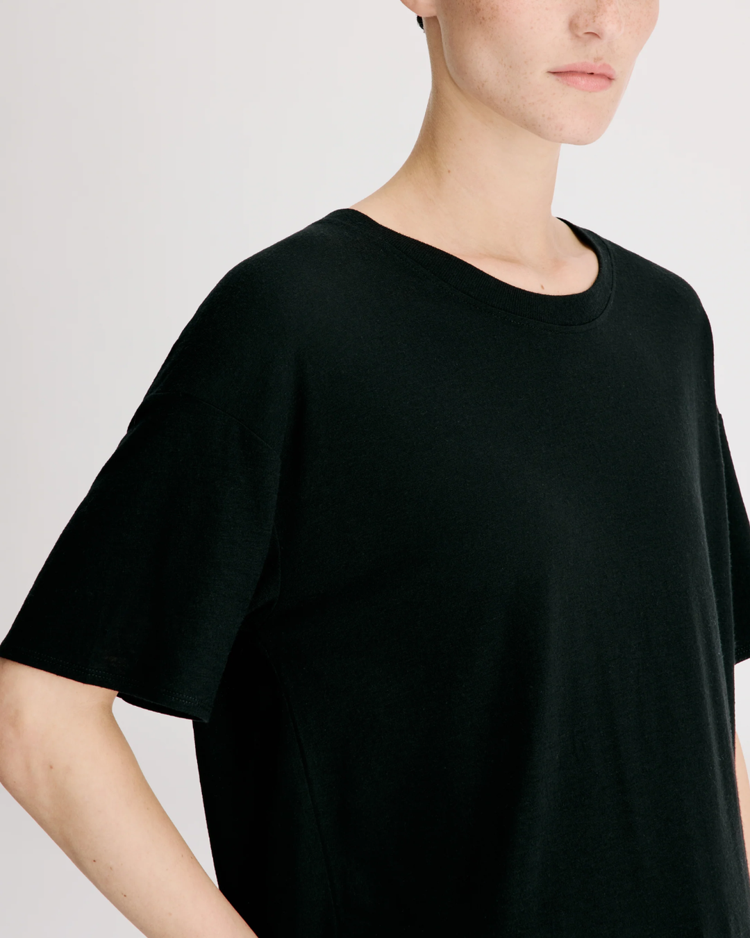 Ezra Classic Fit T-Shirt | Black