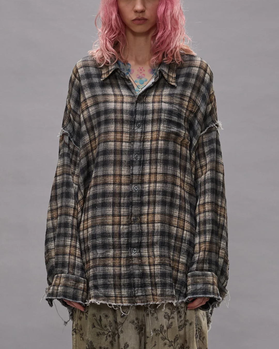 Shredded Seam Drop Neck Shirt | Grey Cream Plaid