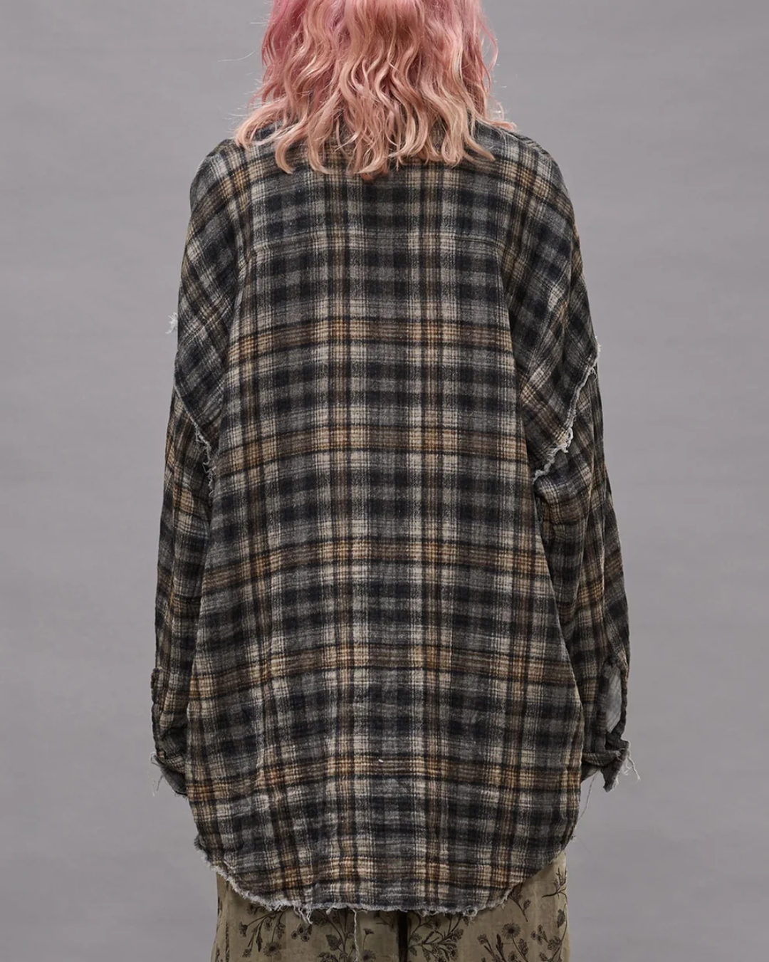 Shredded Seam Drop Neck Shirt | Grey Cream Plaid