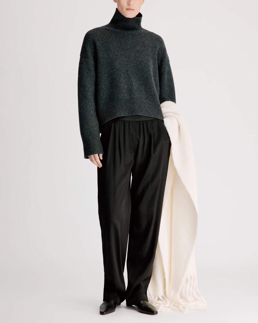Jonah Turtleneck Sweater | Charcoal