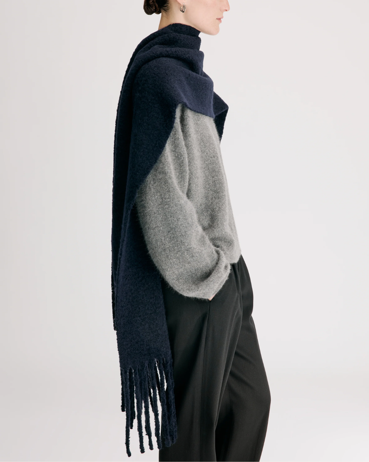 Santo Alpaca Scarf | Navy